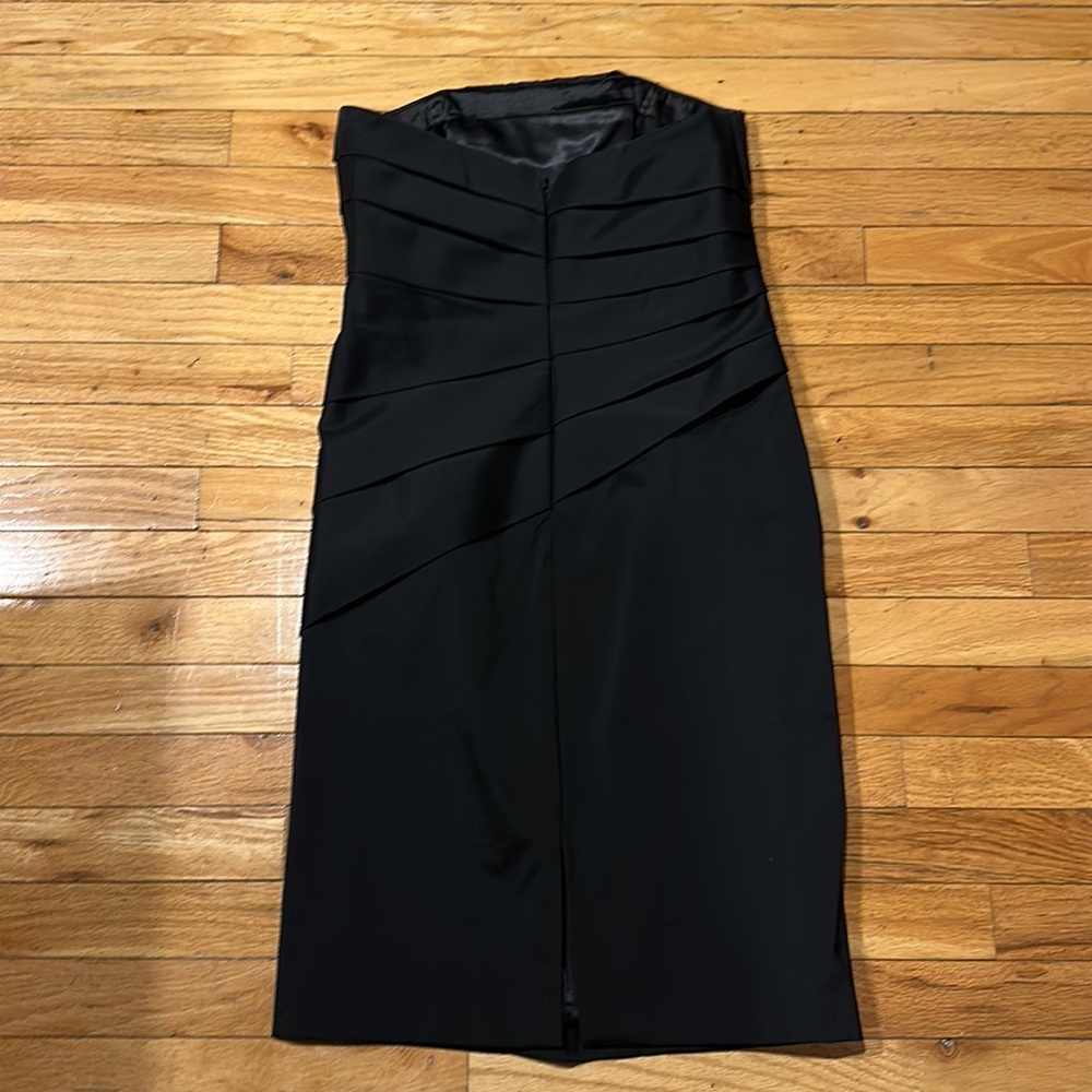 EUC LBD - Picture 2 of 4